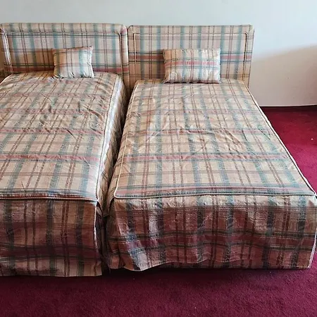 Apartman Grossartige Dachwohnung Mit Blick In Den Westerwald